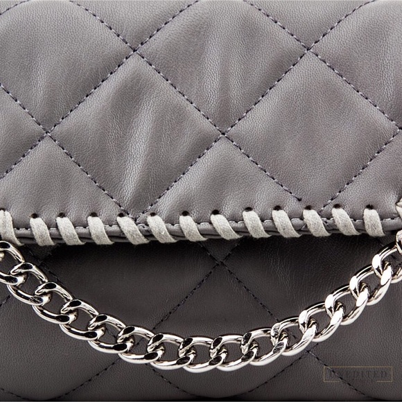 NWT - Rolling Hills Chain Detailed Bag - Picture 4 of 8